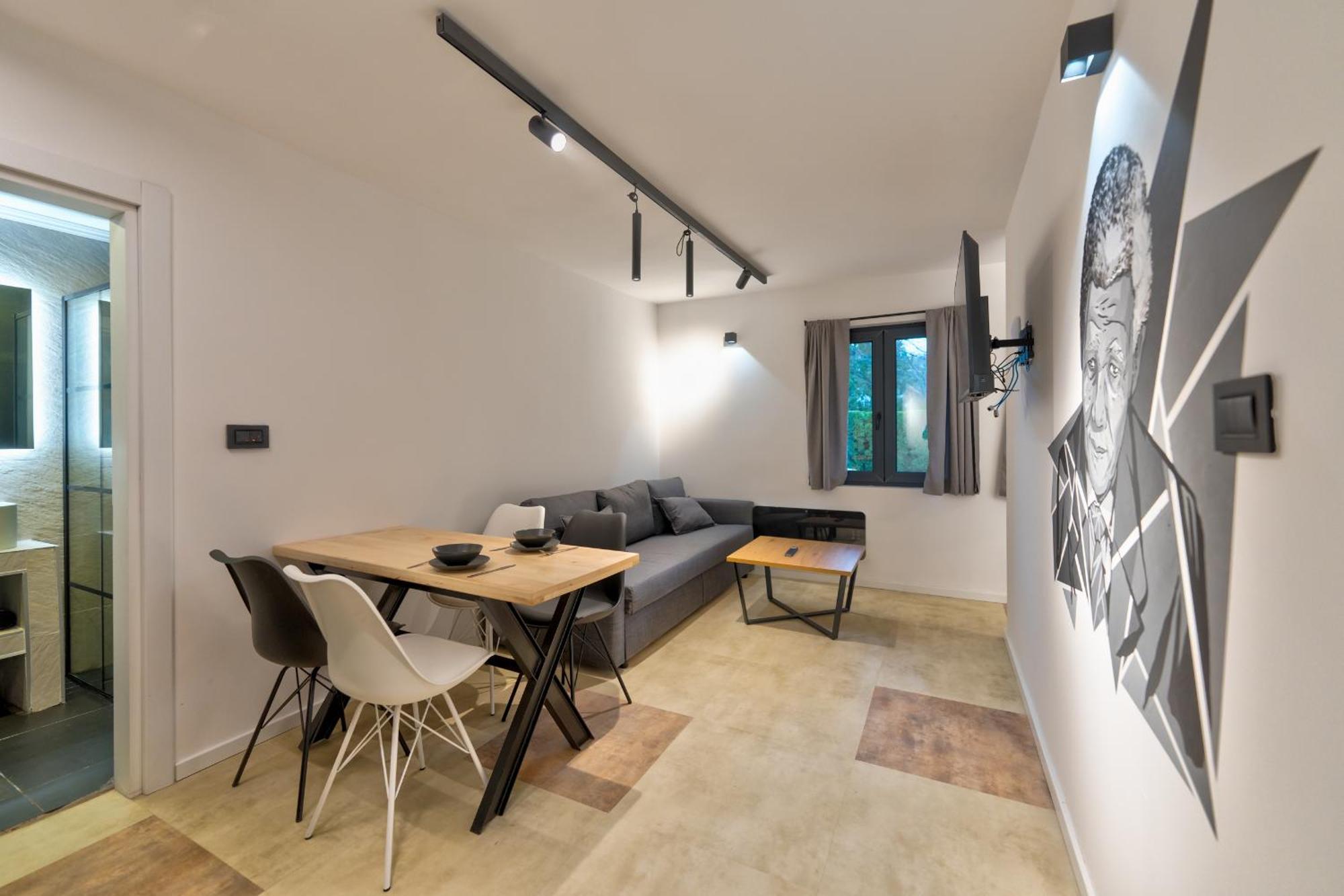 Montanova Apartment