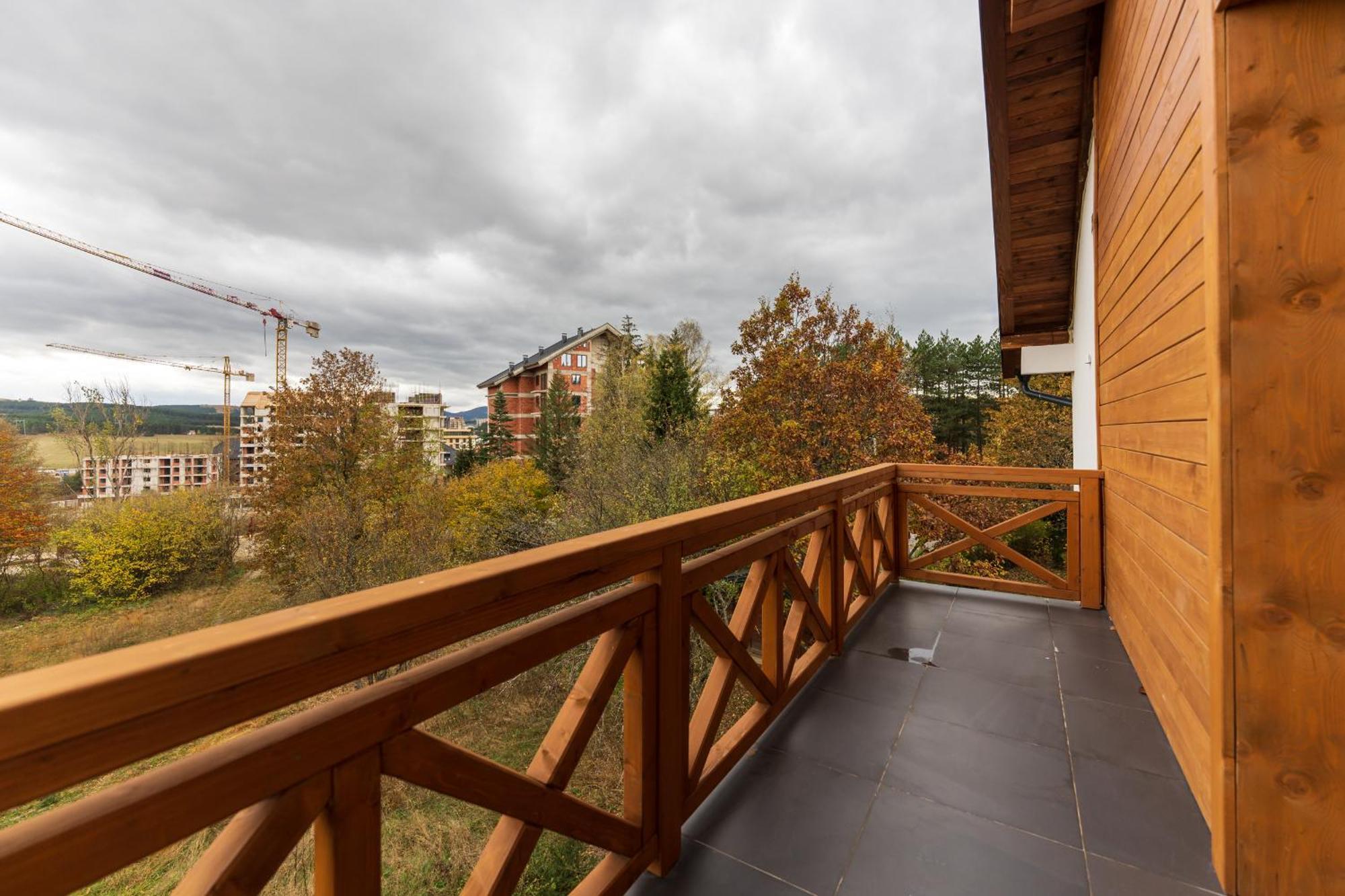 Montanova Apartment *
